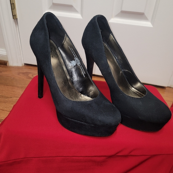 Exhilaration Suede platform stiletto pumps - Picture 3 of 3